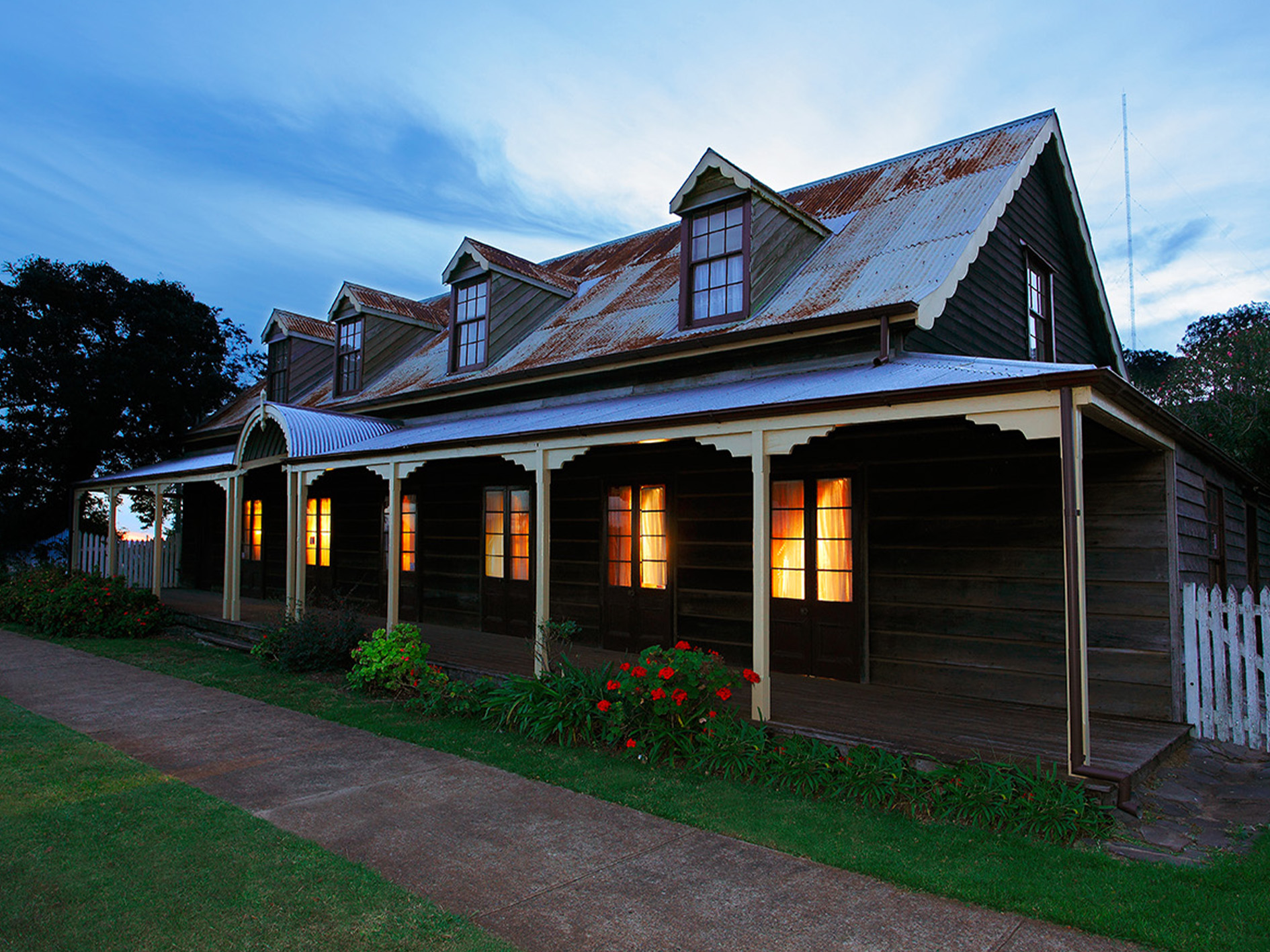 Night Tours of the Inn